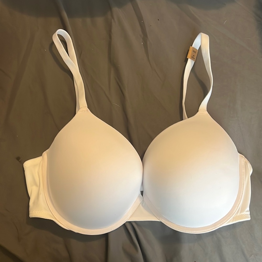 NWT Victoria’s Secret bra 36D